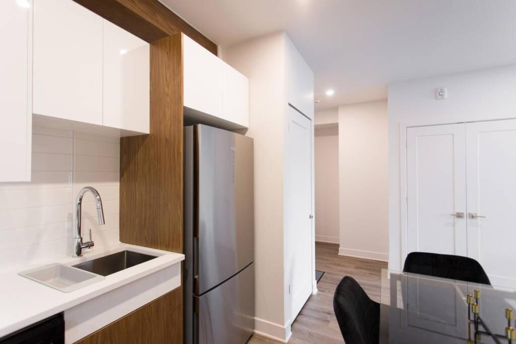 Live Like A Local In This Superb Loft By Den Stays Монреал Екстериор снимка